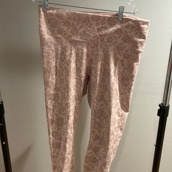 PureLuxe Fabletics Leggings - Picture 1 of 3